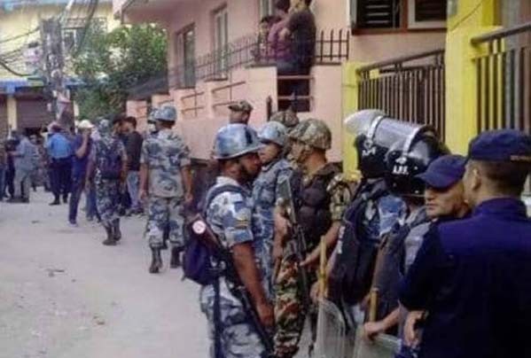 नेपाल में तीन बम धमाके, 4 की मौत, 9 घायल नेपाल में तीन बम धमाके, 4 की मौत, 9 घायल