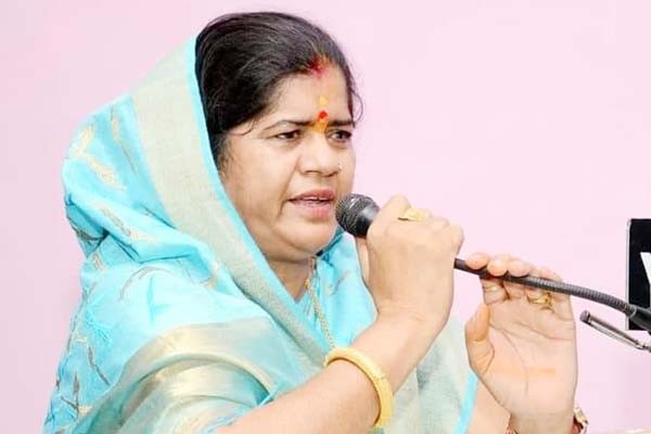 महाराज को सौंप दी जाए प्रदेश की कमान: इमरती देवी - ज्योतिरादित्य की हार के बाद ईवीएम पर भी उठाए सवाल महाराज को सौंप दी जाए प्रदेश की कमान: इमरती देवी - ज्योतिरादित्य की हार के बाद ईवीएम पर भी उठाए सवाल