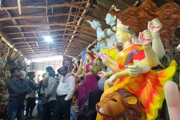 नवरात्रि दुर्गा उत्सव की तैयारियां प्रारंभ 