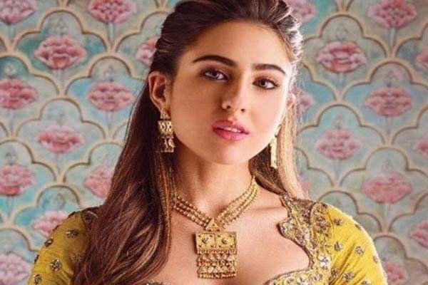 सारा ने कराया मैगजीन के लिए भाई के साथ फोटोशूट सारा ने कराया मैगजीन के लिए भाई के साथ फोटोशूट