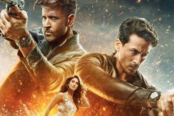 बॉक्स ऑफिस पर जारी है रितिक-टाइगर की वॉर कमाई बॉक्स ऑफिस पर जारी है रितिक-टाइगर की वॉर कमाई