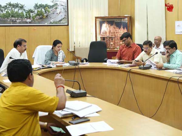 जिले में बन रही गौशालाओं की सतत मॉनीटरिंग करें - कलेक्टर -सयम सीमा की बैठक संपन्न जिले में बन रही गौशालाओं की सतत मॉनीटरिंग करें - कलेक्टर -सयम सीमा की बैठक संपन्न