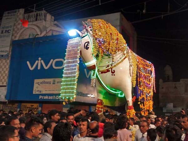 शहीदे करबला को किया याद, अकीदत के साथ निकला बड़े साहब का जुलूस शहीदे करबला को किया याद, अकीदत के साथ निकला बड़े साहब का जुलूस