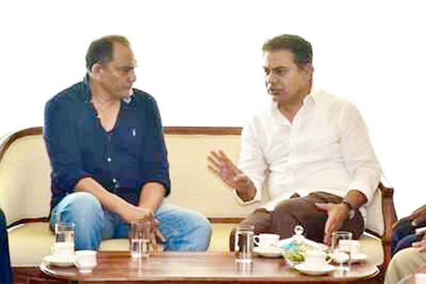 केटीआर से मिले पूर्व क्रिकेटर अजहर, टीआरएस में जाने की अटकलें केटीआर से मिले पूर्व क्रिकेटर अजहर, टीआरएस में जाने की अटकलें