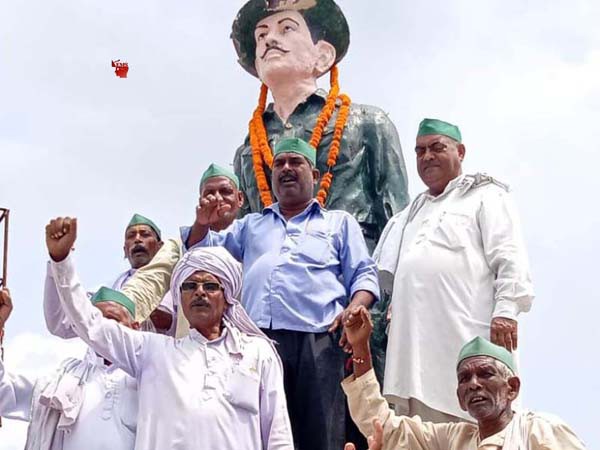 भगत सिंह की प्रतिमा पर माल्यार्पण पर भाकियू ने बनाया संघर्ष की रणनीति भगत सिंह की प्रतिमा पर माल्यार्पण पर भाकियू ने बनाया संघर्ष की रणनीति