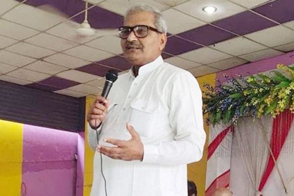 सांसद ने आईएएस को दी जिंदा गाड़ देने की धमकी सांसद ने आईएएस को दी जिंदा गाड़ देने की धमकी