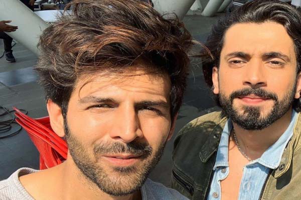 बड़े पर्दे पर एक बार साथ आएगी कार्तिक और सनी की जोड़ी बड़े पर्दे पर एक बार साथ आएगी कार्तिक और सनी की जोड़ी