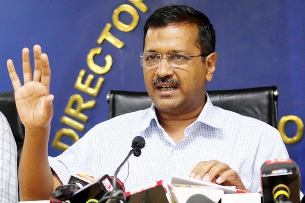 केजरीवाल ने निभाया वादा महिलाओं के लिए डीटीसी बस में सफर मुफ्त केजरीवाल ने निभाया वादा महिलाओं के लिए डीटीसी बस में सफर मुफ्त