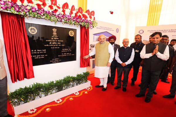 सभी पहचान पत्रों को मिलाकर बनाया जाए एक बहुउद्देश्यीय आईडी कार्ड : शाह -जनगणना पर इस बार खर्च किए जाएंगे 12 हजार करोड़ सभी पहचान पत्रों को मिलाकर बनाया जाए एक बहुउद्देश्यीय आईडी कार्ड : शाह -जनगणना पर इस बार खर्च किए जाएंगे 12 हजार करोड़