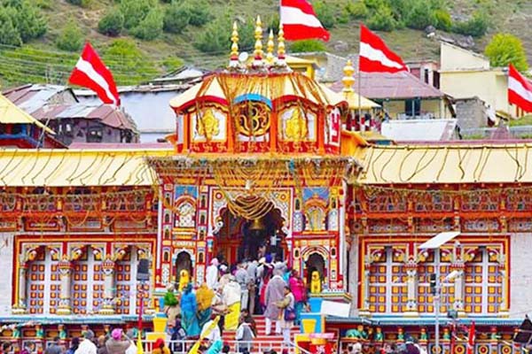 बदरीनाथ मंदिर के कपाट 17 नवंबर को होंगे बंद बदरीनाथ मंदिर के कपाट 17 नवंबर को होंगे बंद