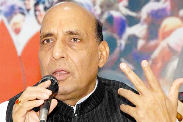 आतंक को राजकीय नीति बनाने वाले देशों को अलग-थलग करे विश्व समुदाय : राजनाथ आतंक को राजकीय नीति बनाने वाले देशों को अलग-थलग करे विश्व समुदाय : राजनाथ