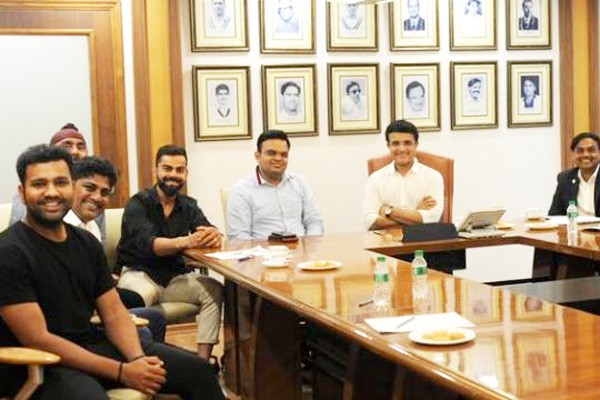 विराट और रोहित से मिले गांगुली विराट और रोहित से मिले गांगुली