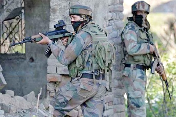 शोपियां में आतंकियों को घेरा, जवान शहीद शोपियां में आतंकियों को घेरा, जवान शहीद