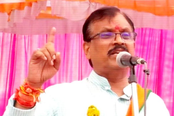 बीजेपी सांसद ने की मांग- मोदी को मिले भारत रत्न बीजेपी सांसद ने की मांग- मोदी को मिले भारत रत्न