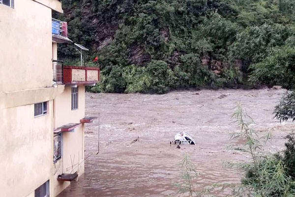 उत्तर भारत में बढ़ा बाढ़ का खतरा उत्तर भारत में बढ़ा बाढ़ का खतरा