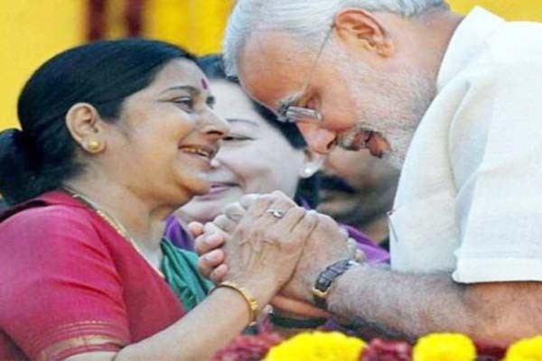 मोदी ने बताया, सुषमा ने सिखाया पहला सबक मोदी ने बताया, सुषमा ने सिखाया पहला सबक