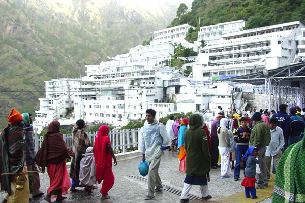 वैष्णो देवी जाने वालो में प्रतिदिन 12% की बढ़ोतरी 