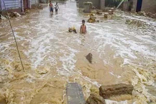 पाक ने चली एक और नापाक चाल सतलुज में छोड़ा अत्यधिक पानी, बाढ़ का खतरा पाक ने चली एक और नापाक चाल सतलुज में छोड़ा अत्यधिक पानी, बाढ़ का खतरा