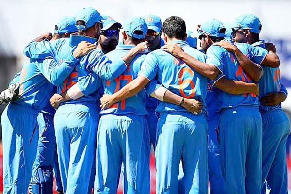 दक्षिण अफ्रीका के खिलाफ टी20 सीरीज के लिए टीम इंडिया की घोषणा धोनी, बुमराह शामिल नहीं, पंड्या की वापसी दक्षिण अफ्रीका के खिलाफ टी20 सीरीज के लिए टीम इंडिया की घोषणा धोनी, बुमराह शामिल नहीं, पंड्या की वापसी