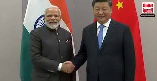 प्रधानमंत्री नरेंद्र मोदी ने शी चिनफिंग से की मुलाकात प्रधानमंत्री नरेंद्र मोदी ने शी चिनफिंग से की मुलाकात