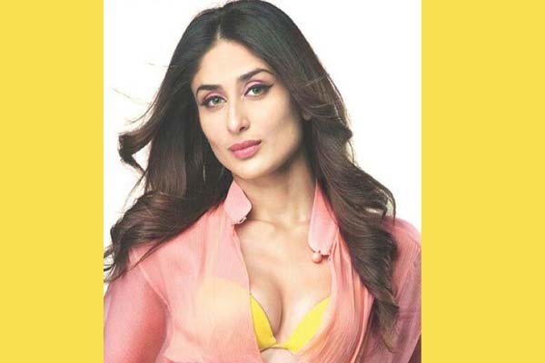 'ओले ओले' सॉन्ग पर जमकर थिरकी करीना कपूर खान 'ओले ओले' सॉन्ग पर जमकर थिरकी करीना कपूर खान