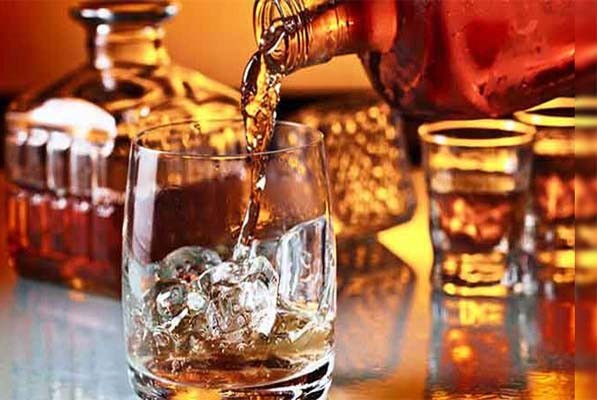 शराब कंपनी यूएसएल के ऑपरेटिंग प्रॉफिट में आरसीबी की बढ़ी भागीदारी शराब कंपनी यूएसएल के ऑपरेटिंग प्रॉफिट में आरसीबी की बढ़ी भागीदारी