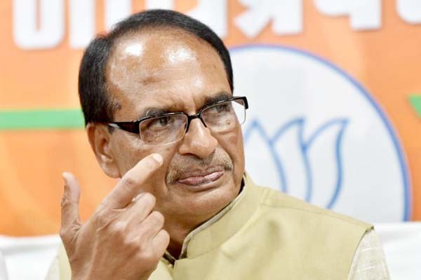 शिवराज बोले- दलालों का अड्डा बना एमपी का सचिवालय शिवराज बोले- दलालों का अड्डा बना एमपी का सचिवालय
