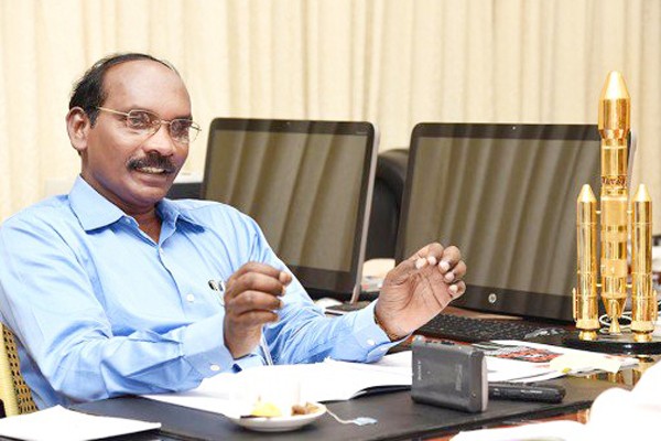 भारत अंतरिक्ष कक्षा में स्थापित करेगा स्वयं का स्पेस स्टेशन : इसरो प्रमुख सिवन भारत अंतरिक्ष कक्षा में स्थापित करेगा स्वयं का स्पेस स्टेशन : इसरो प्रमुख सिवन