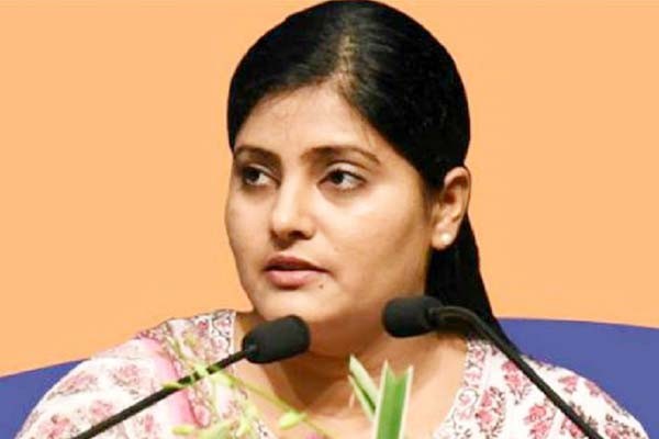 भाजपा की नाराजगी के चलते अनुप्रिया मंत्री पद से रह गई वंचित भाजपा की नाराजगी के चलते अनुप्रिया मंत्री पद से रह गई वंचित
