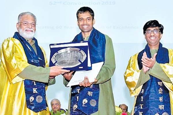गोपीचंद को डॉक्टरेट की उपाधि गोपीचंद को डॉक्टरेट की उपाधि