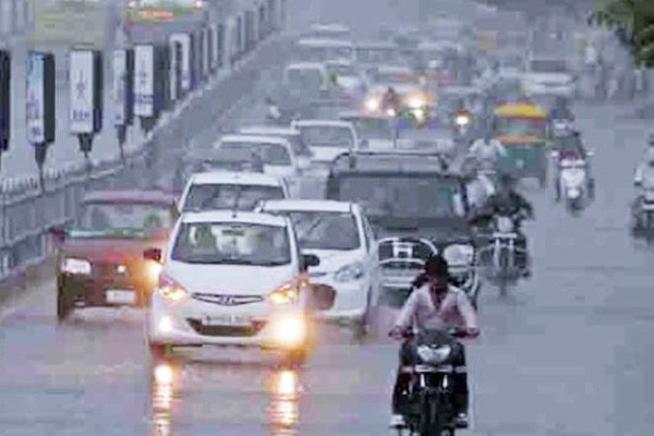 मानसून के विलंब से बारिश में 43 प्रतिशत की कमी, एमपी और यूपी में शीघ्र होगी रिमझिम मानसून के विलंब से बारिश में 43 प्रतिशत की कमी, एमपी और यूपी में शीघ्र होगी रिमझिम