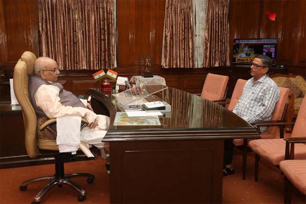 राज्यपाल श्री टंडन द्वारा विक्रम विश्वविद्यालय के कुलपति का त्यागपत्र अस्वीकृत राज्यपाल श्री टंडन द्वारा विक्रम विश्वविद्यालय के कुलपति का त्यागपत्र अस्वीकृत