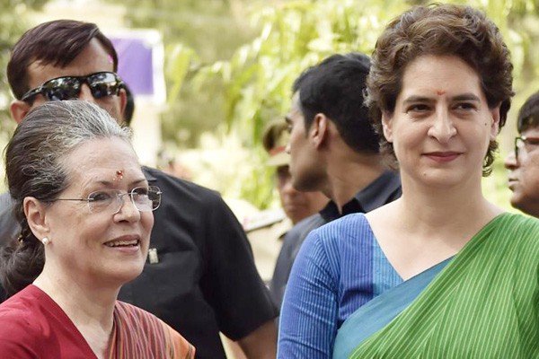 बदला कार्यक्रम, अब उप-चुनाव बाद रायबरेली का दौरा करेंगी प्रियंका और सोनिया बदला कार्यक्रम, अब उप-चुनाव बाद रायबरेली का दौरा करेंगी प्रियंका और सोनिया
