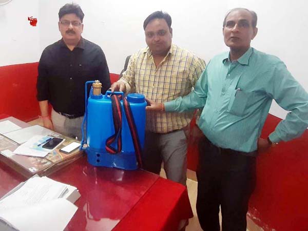 कड़े रूख पर डेंगू की रोकथाम में जुटे रहे पूरे दिन अधिकारी कड़े रूख पर डेंगू की रोकथाम में जुटे रहे पूरे दिन अधिकारी