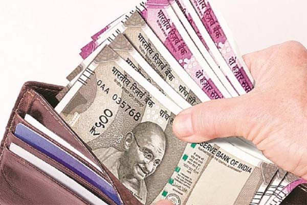 पैसों की कमी रहती है तो करें ये उपाय पैसों की कमी रहती है तो करें ये उपाय