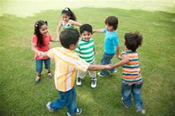 खेलों से भी बच्चों में होता है सामाजिक गुणों का विकास खेलों से भी बच्चों में होता है सामाजिक गुणों का विकास