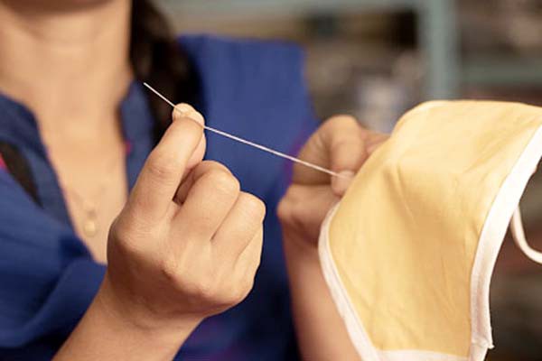 नायलॉन से बने दो परतों वाले मास्क कोरोना संक्रमण रोकने में ज्यादा कारगार नायलॉन से बने दो परतों वाले मास्क कोरोना संक्रमण रोकने में ज्यादा कारगार