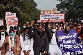 केजरीवाल सरकार के खिलाफ भाजपा ने शुरू किया सत्याग्रह आंदोलन केजरीवाल सरकार के खिलाफ भाजपा ने शुरू किया सत्याग्रह आंदोलन