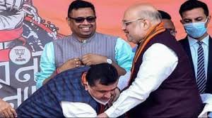 चुनावी जंग के लिए विरोधियों को कमजोर कर खुद को मजबूत कर रही है भाजपा चुनावी जंग के लिए विरोधियों को कमजोर कर खुद को मजबूत कर रही है भाजपा