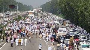 किसान प्रदर्शन इफेक्ट, दिल्ली के सिंधु-टिकरी और गाज़ीपुर सीमा बंद होने से बढ़ेगे रोजमर्रा की चीजों के दाम किसान प्रदर्शन इफेक्ट, दिल्ली के सिंधु-टिकरी और गाज़ीपुर सीमा बंद होने से बढ़ेगे रोजमर्रा की चीजों के दाम