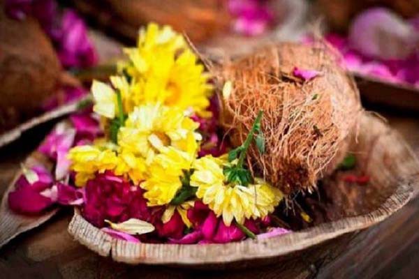पूजा में फूलों का महत्व पूजा में फूलों का महत्व