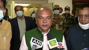 किसानों की शंकाओं के समाधान से दूर होगा गतिरोध किसानों की शंकाओं के समाधान से दूर होगा गतिरोध