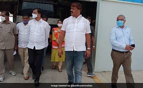 हैदराबाद म्यूनिसिपल कॉर्पोरेशन के अधिकारियों को मिलने थे आईफोन, हंगामा मचने के बाद ऑर्डर रोका हैदराबाद म्यूनिसिपल कॉर्पोरेशन के अधिकारियों को मिलने थे आईफोन, हंगामा मचने के बाद ऑर्डर रोका