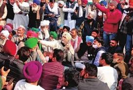 किसानों का अल्टीमेटमः 24 घंटे में नहीं निकला समाधान तो बंद करेंगे दिल्ली-मेरठ एक्सप्रेस-वे की सभी लेन किसानों का अल्टीमेटमः 24 घंटे में नहीं निकला समाधान तो बंद करेंगे दिल्ली-मेरठ एक्सप्रेस-वे की सभी लेन