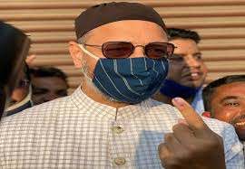ग्रेटर हैदराबाद नगर निगम चुनाव के लिए मतदान जारी, ओवैसी ने किया मतदान ग्रेटर हैदराबाद नगर निगम चुनाव के लिए मतदान जारी, ओवैसी ने किया मतदान