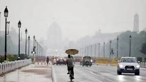  दिल्ली में हल्की बा‎रिश, न्यूनतम तापमान बढ़कर सात डिग्री पहुंचा - अगले दो से तीन दिनों में दिल्ली में हल्की बारिश का अनुमान