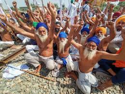 किसान आंदोलन से पंजाब में ट्रेनें रद्द, सेना के पास सर्दियों का सामान नहीं, सड़क मार्ग से सामान की आपूर्ति किसान आंदोलन से पंजाब में ट्रेनें रद्द, सेना के पास सर्दियों का सामान नहीं, सड़क मार्ग से सामान की आपूर्ति