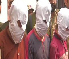 बीजेपी नेता पर हमले मामले में हिजबुल संगठन के तीन आतंकी गिरफ्तार बीजेपी नेता पर हमले मामले में हिजबुल संगठन के तीन आतंकी गिरफ्तार