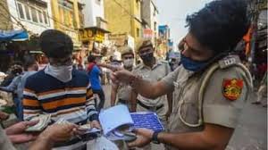 दिल्ली में मास्क न पहनने पर काटे जा रहे है सिर्फ 500 रुपये के चालान दिल्ली में मास्क न पहनने पर काटे जा रहे है सिर्फ 500 रुपये के चालान