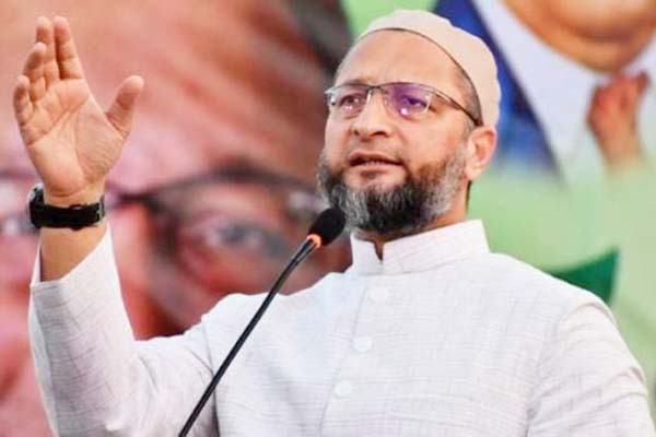 इस बार का चुनाव हैदराबाद और भाग्यनगर के बीच, नाम नहीं बदलाना चाहते तो मजलिस को वोट करो : ओवैसी इस बार का चुनाव हैदराबाद और भाग्यनगर के बीच, नाम नहीं बदलाना चाहते तो मजलिस को वोट करो : ओवैसी